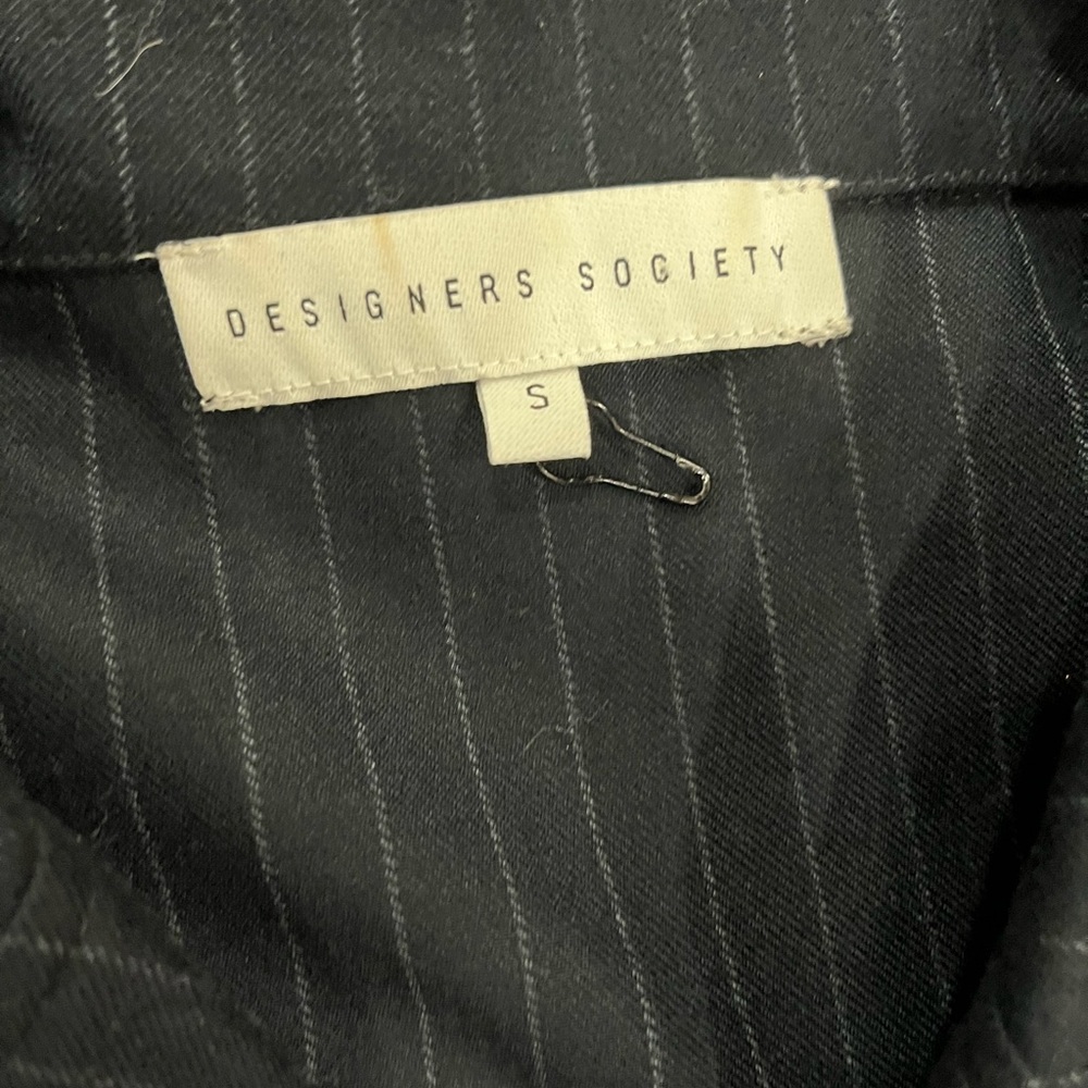 Navy pinstripes pant suit